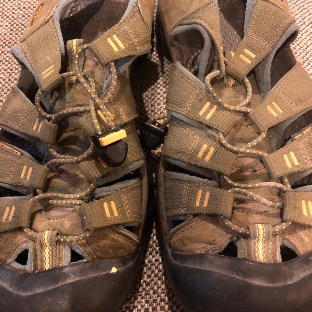 Keen men  hicking  size 11 waterproof